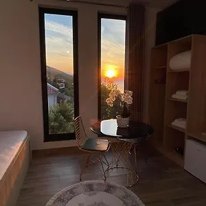  Bed & Breakfast Four Generation Albanië